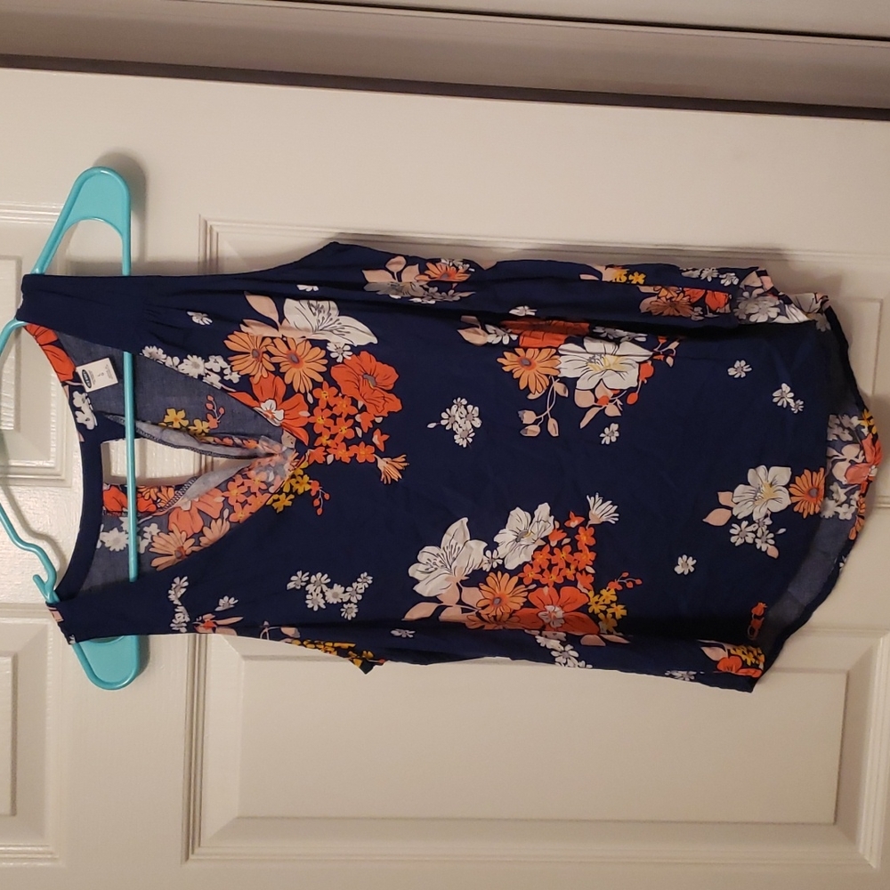 Lg Old Navy tank